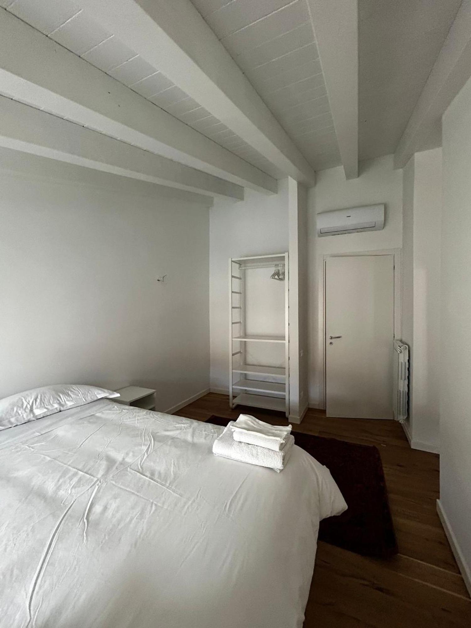 Waterfront Balcony I Grani 5 Resort Grand Suite ลีวอร์โน ภายนอก รูปภาพ