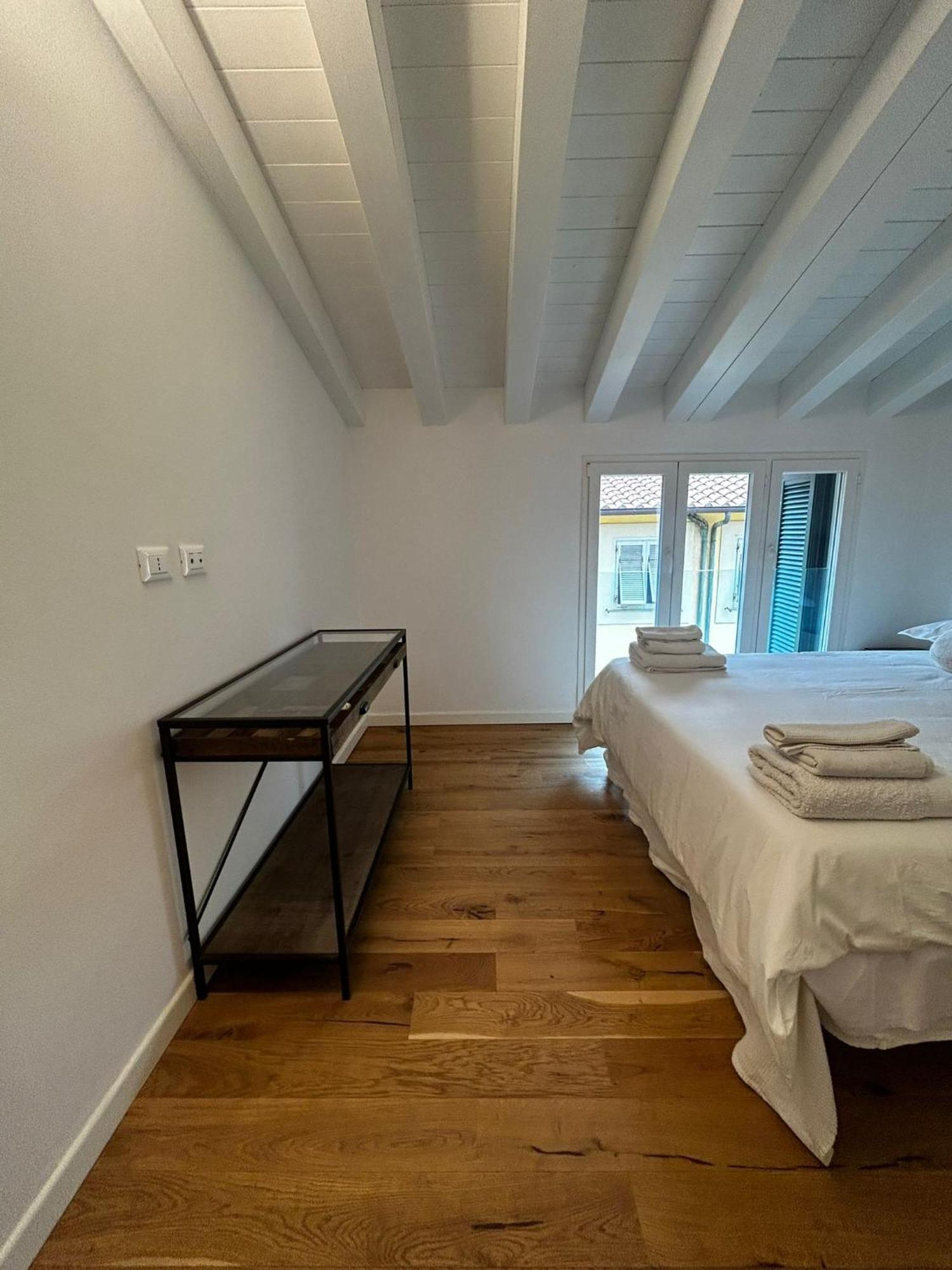Waterfront Balcony I Grani 5 Resort Grand Suite ลีวอร์โน ภายนอก รูปภาพ